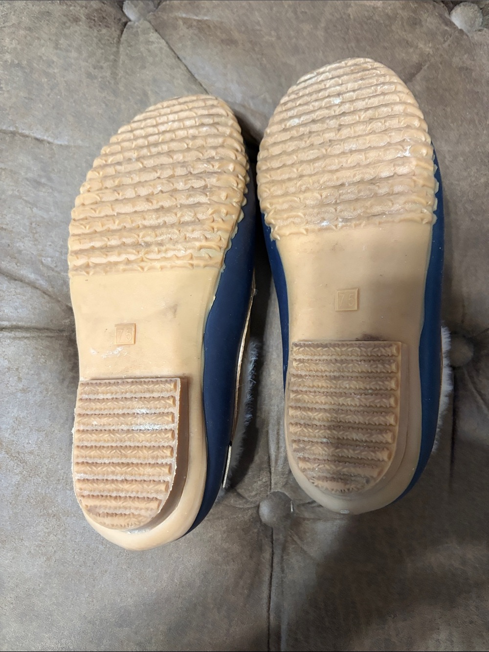 JBU Winona waterproof ankle slip ons,
7 1/2 medium - Picture 5 of 7